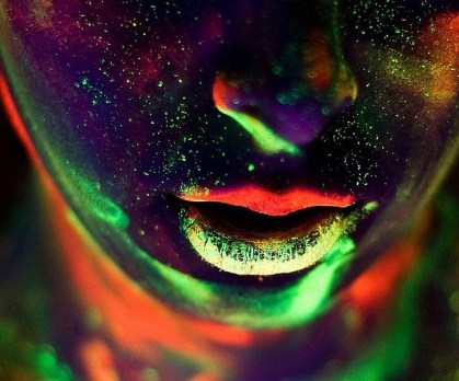 Glow in the dark gezicht