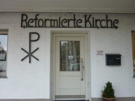 Neuhofen - kerkgebouw deur