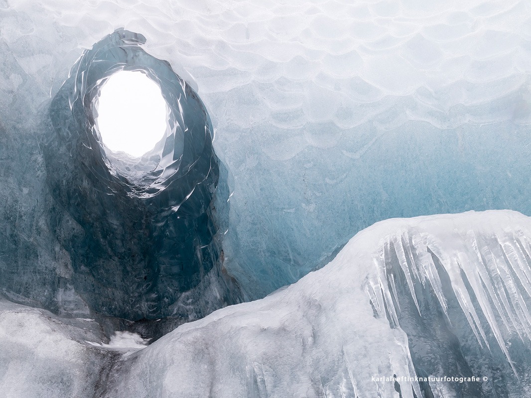 kln ijsland ijsgrot_tunnel naar het licht